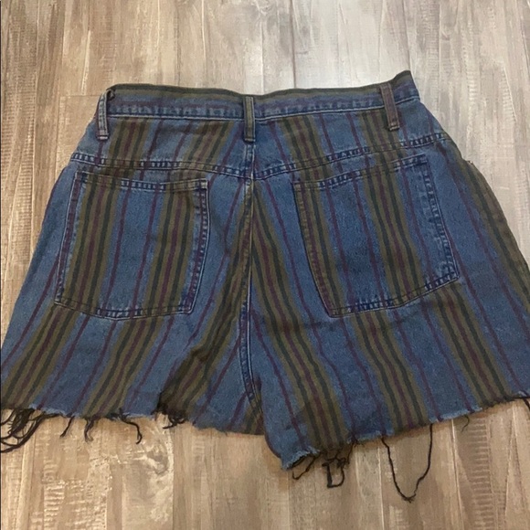 Vintage Jean Shorts - Picture 2 of 2